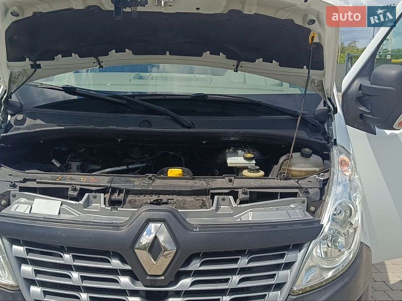 Грузовой фургон Renault Master 2016 в Бартатовом