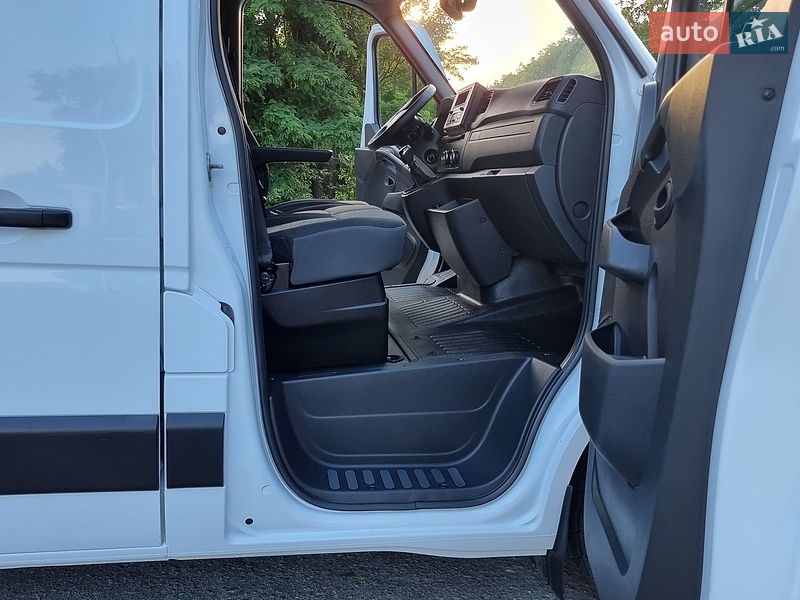 Грузовой фургон Renault Master 2021 в Житомире