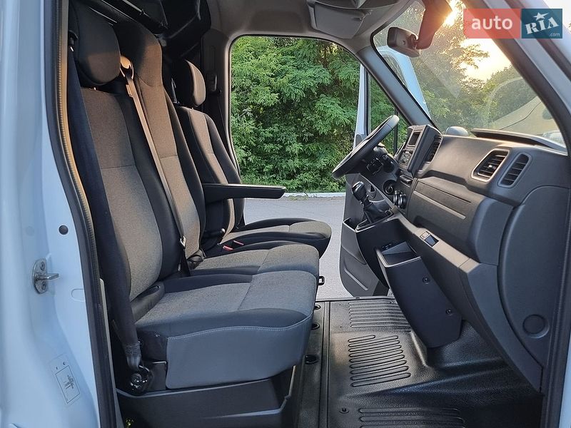 Вантажний фургон Renault Master 2021 в Житомирі
