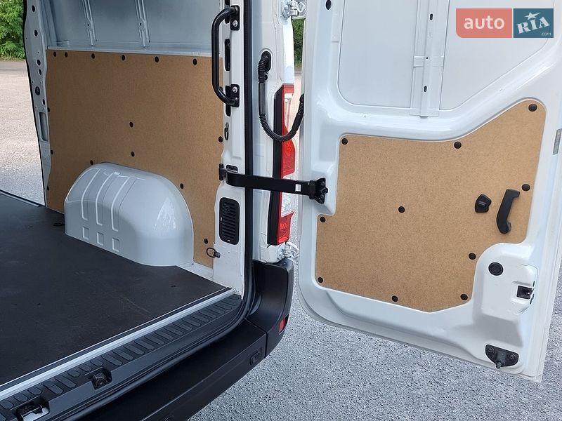 Грузовой фургон Renault Master 2021 в Житомире
