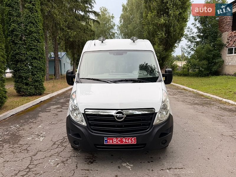 Мікроавтобус Renault Master 2017 в Кореці