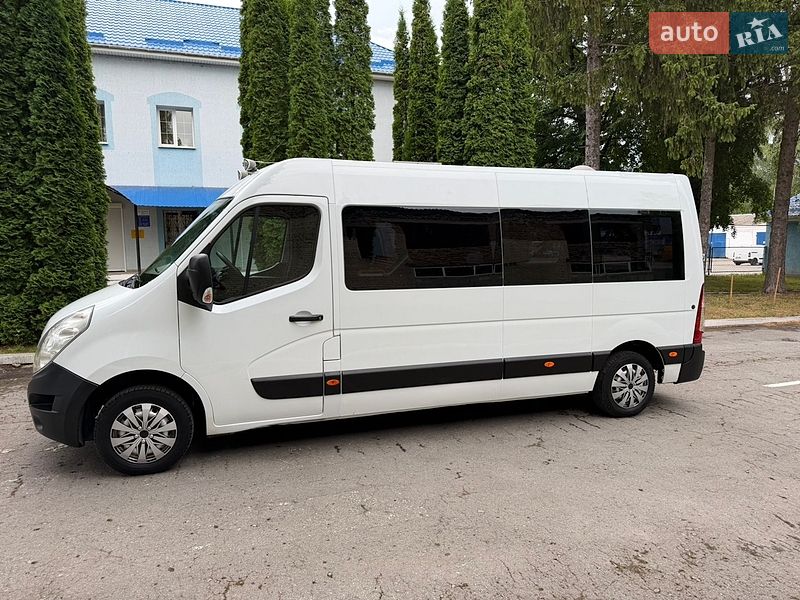 Мікроавтобус Renault Master 2017 в Кореці