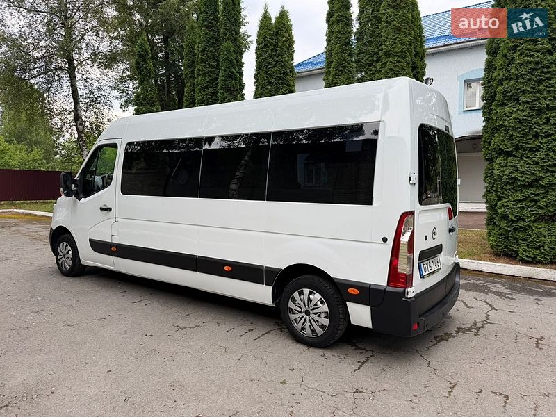 Мікроавтобус Renault Master 2017 в Кореці