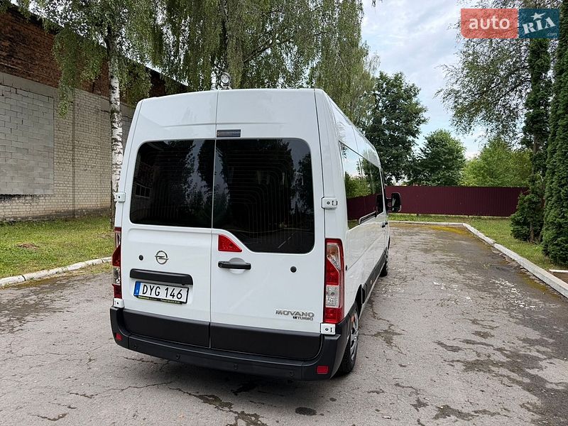 Мікроавтобус Renault Master 2017 в Кореці