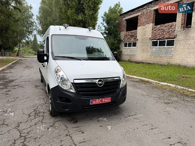 Мікроавтобус Renault Master 2017 в Кореці