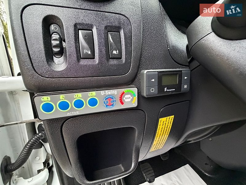 Мікроавтобус Renault Master 2017 в Кореці