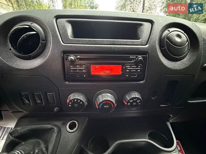 Мікроавтобус Renault Master 2017 в Кореці