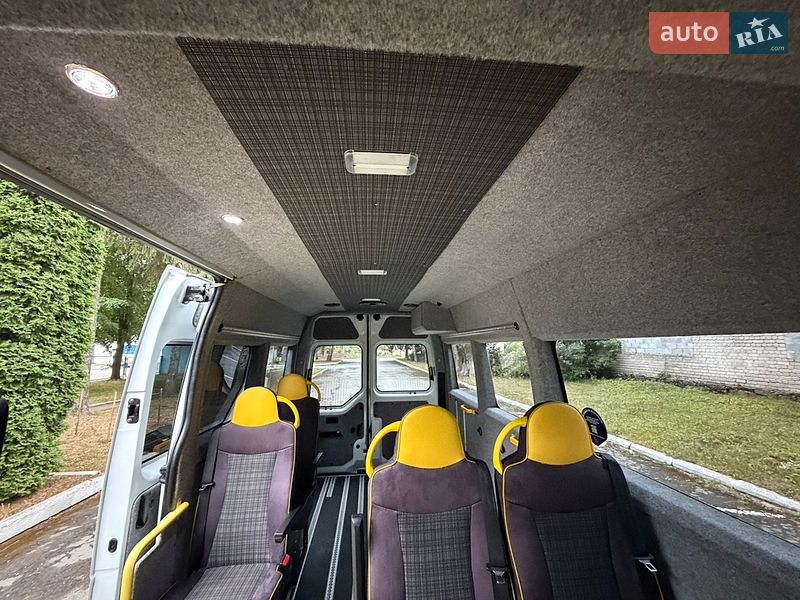Мікроавтобус Renault Master 2017 в Кореці