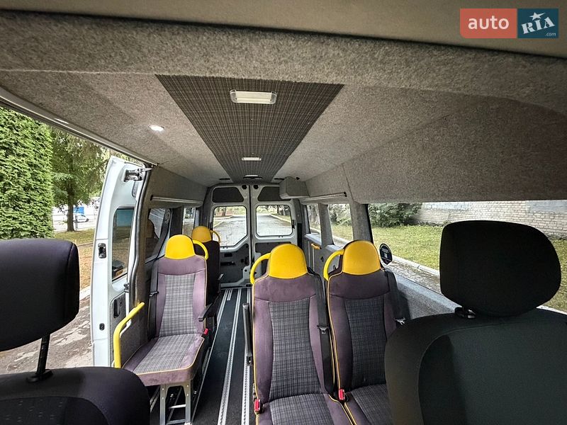 Мікроавтобус Renault Master 2017 в Кореці