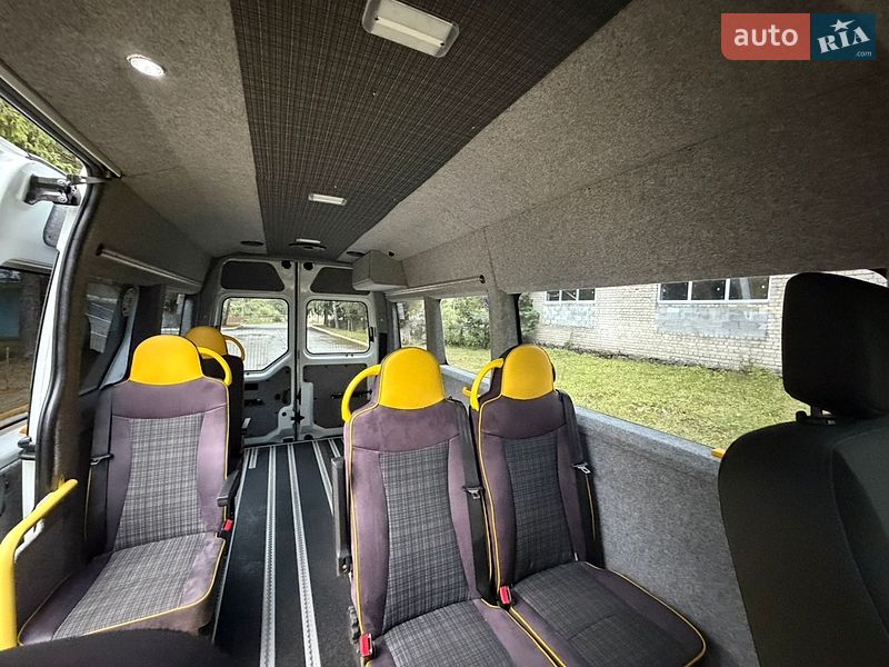Мікроавтобус Renault Master 2017 в Кореці