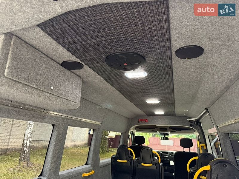 Мікроавтобус Renault Master 2017 в Кореці