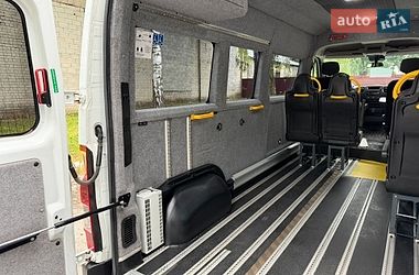 Мікроавтобус Renault Master 2017 в Кореці