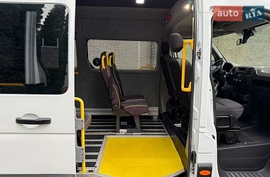 Мікроавтобус Renault Master 2017 в Кореці