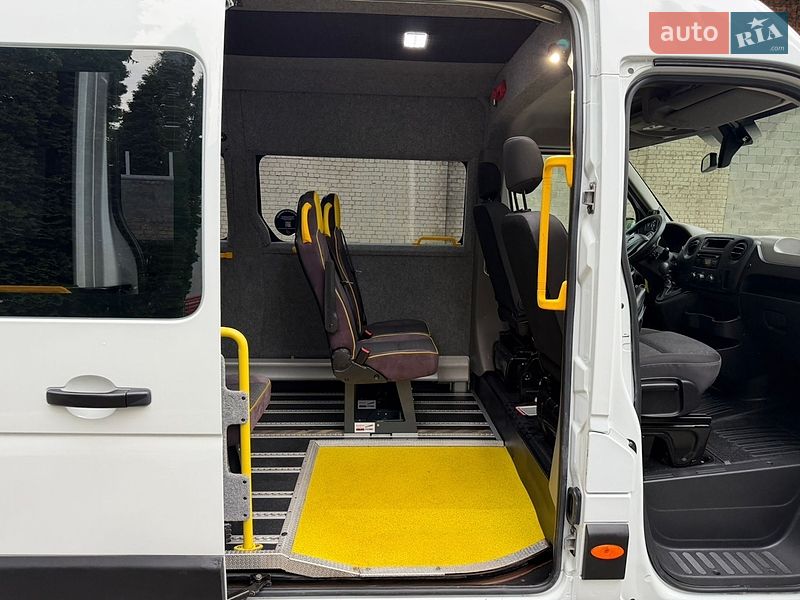 Мікроавтобус Renault Master 2017 в Кореці