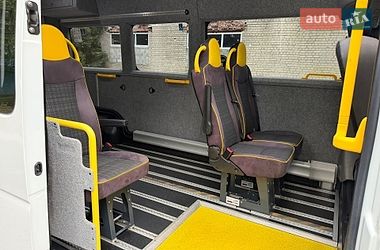 Мікроавтобус Renault Master 2017 в Кореці