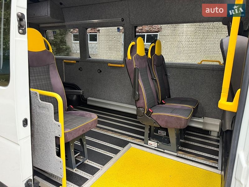 Мікроавтобус Renault Master 2017 в Кореці