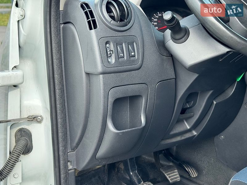 Мінівен Renault Master 2017 в Рівному фото 15 Мінівен Renault Master 2017 в Рівному