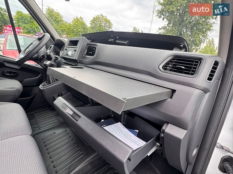 Грузовой фургон Renault Master 2022 в Киеве