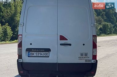 Вантажний фургон Renault Master 2016 в Кореці