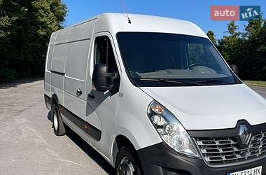 Вантажний фургон Renault Master 2016 в Кореці