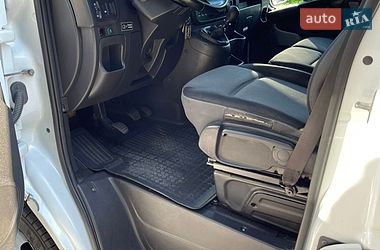 Вантажний фургон Renault Master 2016 в Кореці