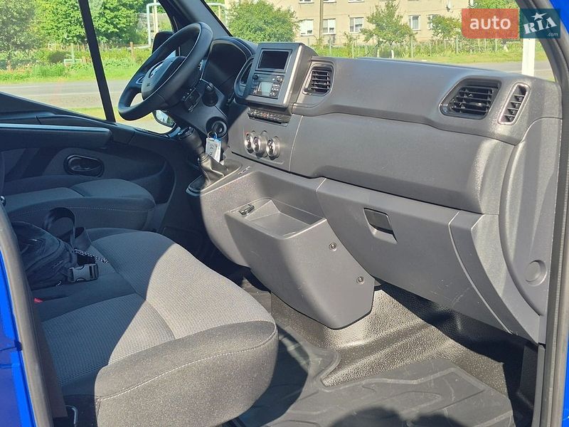 Грузовой фургон Renault Master 2022 в Дубно