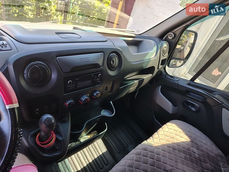 Вантажний фургон Renault Master 2015 в Лубнах