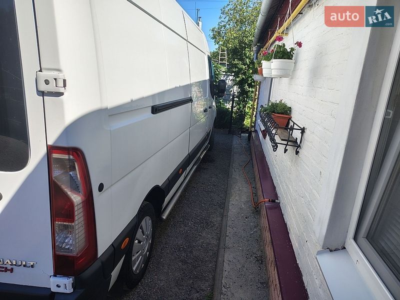 Вантажний фургон Renault Master 2015 в Лубнах