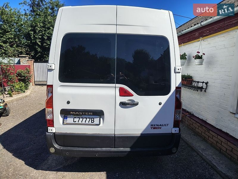 Вантажний фургон Renault Master 2015 в Лубнах