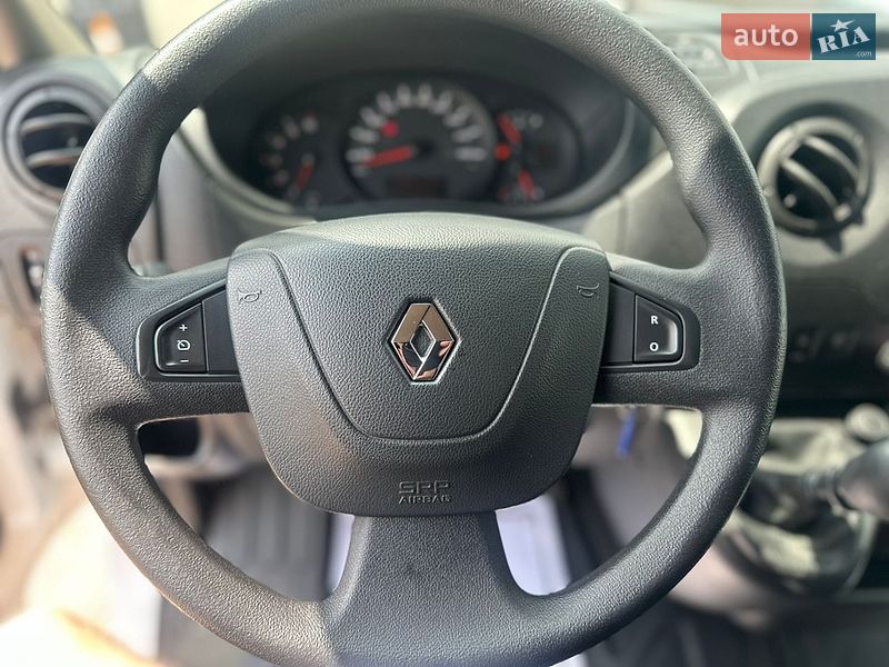Вантажний фургон Renault Master 2018 в Рівному