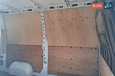 Грузовой фургон Renault Master 2017 в Тростянце