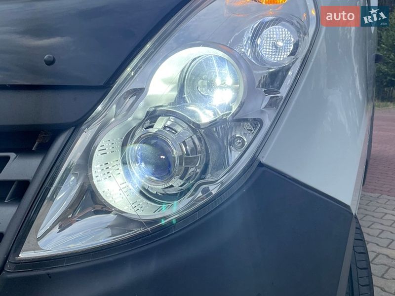 Вантажний фургон Renault Master 2016 в Липовці