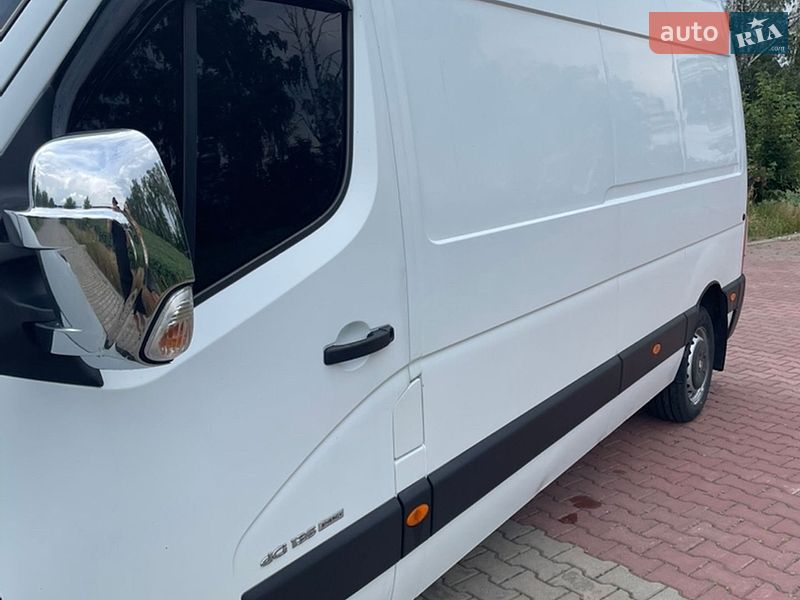 Вантажний фургон Renault Master 2016 в Липовці