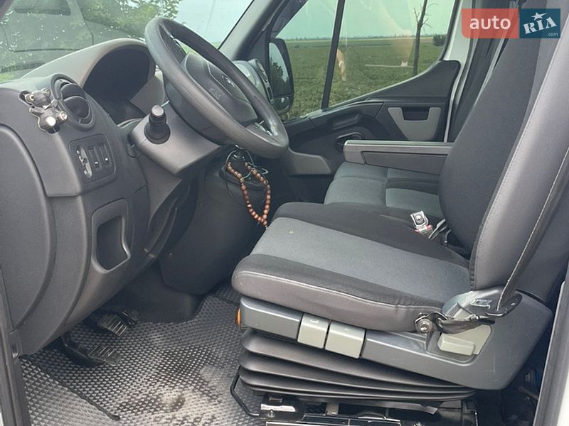 Вантажний фургон Renault Master 2016 в Липовці