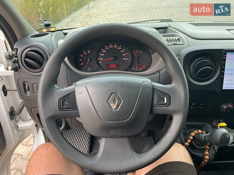 Вантажний фургон Renault Master 2016 в Липовці