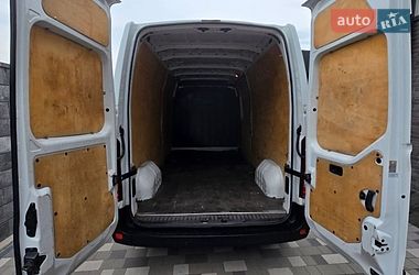 Грузовой фургон Renault Master 2016 в Обухове