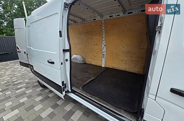 Грузовой фургон Renault Master 2016 в Обухове