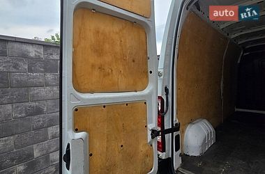 Грузовой фургон Renault Master 2016 в Обухове