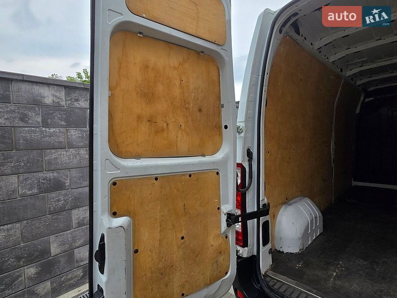 Грузовой фургон Renault Master 2016 в Обухове