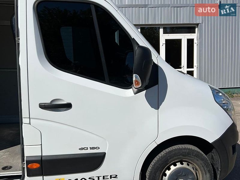 Вантажопасажирський фургон Renault Master 2015 в Мерефа фото 3 Вантажопасажирський фургон Renault Master 2015 в Мерефа
