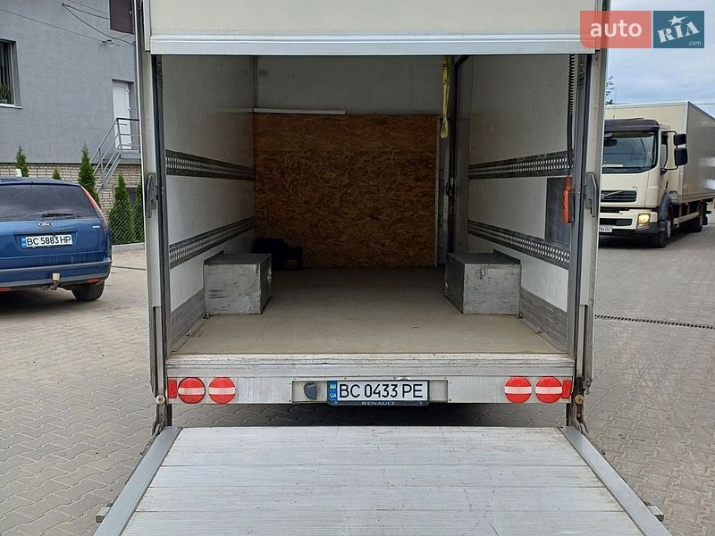 Вантажний фургон Renault Master 2019 в Мостиській