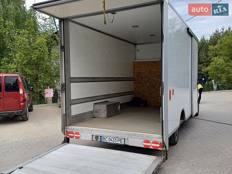 Вантажний фургон Renault Master 2019 в Мостиській