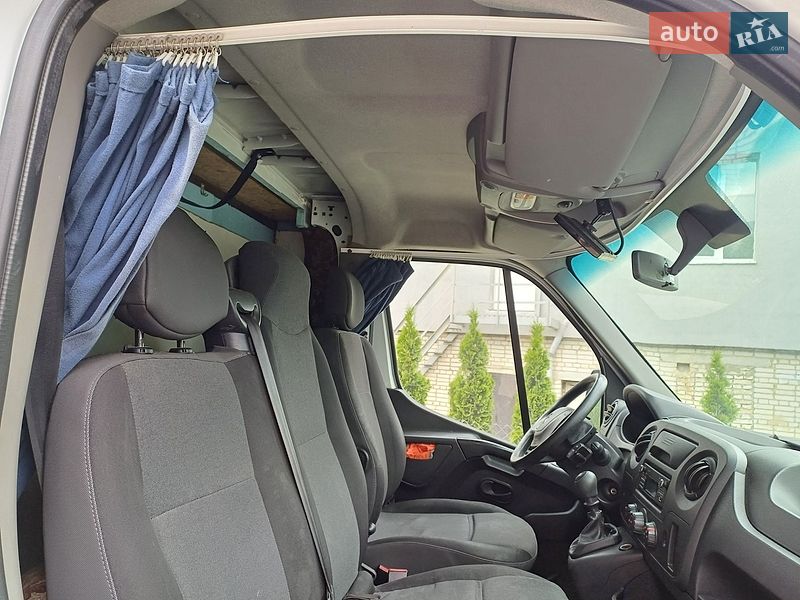 Вантажний фургон Renault Master 2019 в Мостиській