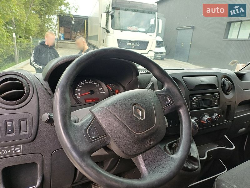 Вантажний фургон Renault Master 2019 в Мостиській