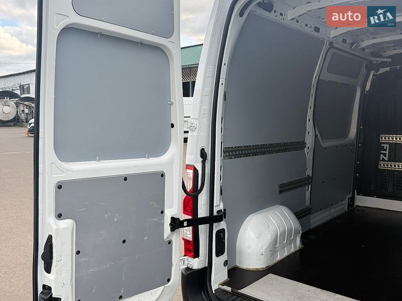Грузовой фургон Renault Master 2021 в Луцке