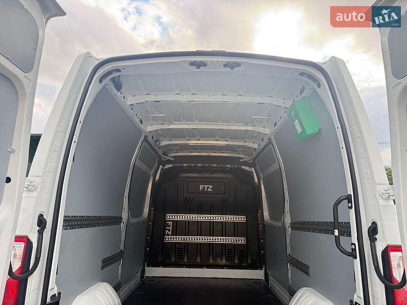 Грузовой фургон Renault Master 2021 в Луцке