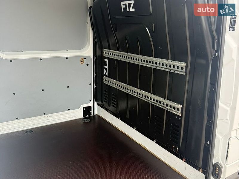 Грузовой фургон Renault Master 2021 в Луцке
