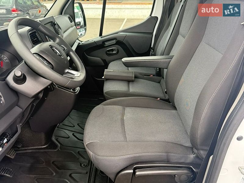 Грузовой фургон Renault Master 2021 в Луцке