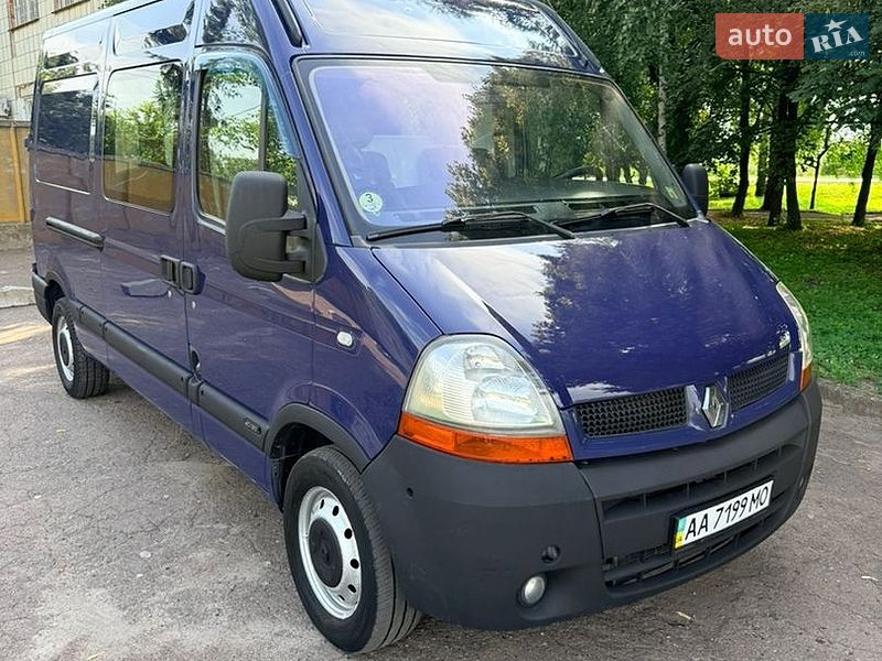 Мінівен Renault Master 2004 в Миргороді