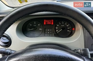 Мінівен Renault Master 2004 в Миргороді